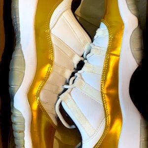 2016 Air Jordan 11 Retro Low 'Closing Ceremony'